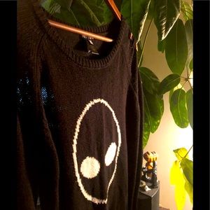 • Alien Cozy Sweater • Size L **Hottopic**